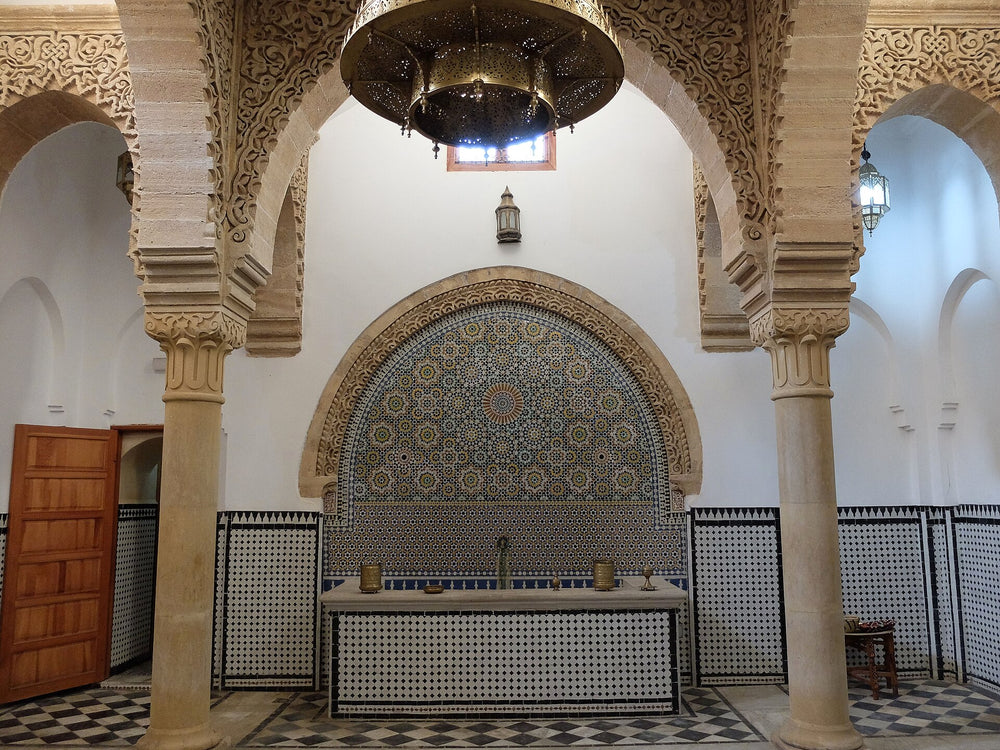 Reception hall of Hammam Saffarin in Fes